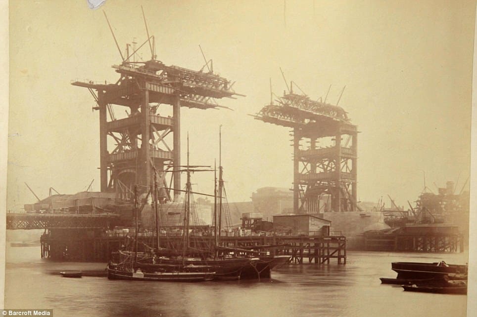 Tower Bridge Old Construction Photo 2