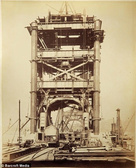 Tower Bridge Old Construction Photo 4